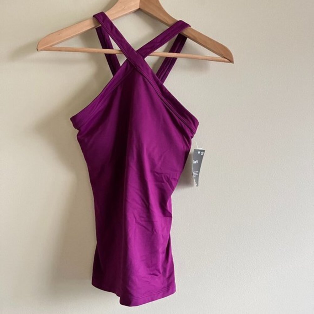 NEW gapfit halter neck exotic tank top built‎ in low impact bra removable…